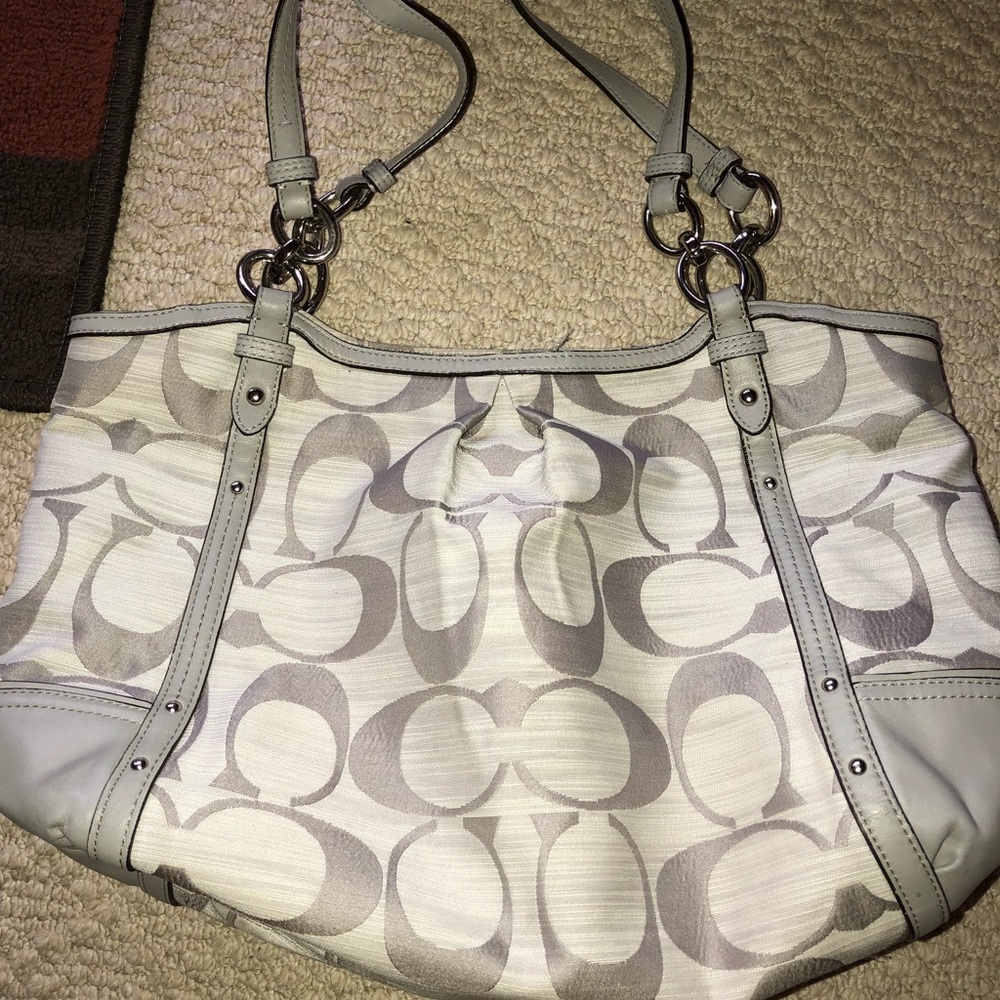Authentic Coach purse - Picture 2 of 4